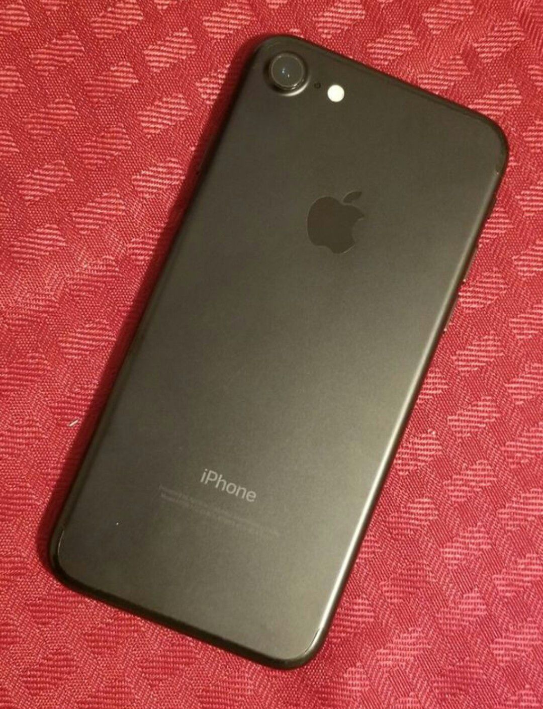 IPhone 7, Unlocked, Great Condition. (Almost new)
