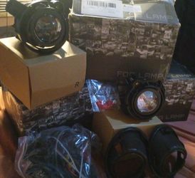 Universal fog lights NEW IN BOX

