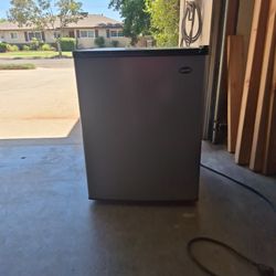 Sanyo Mini-Fridge