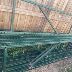 Teardrop Upright Frames Pallet Rack