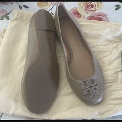 tory burch flats size 8 perfect condition