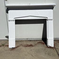 Fireplace mantle