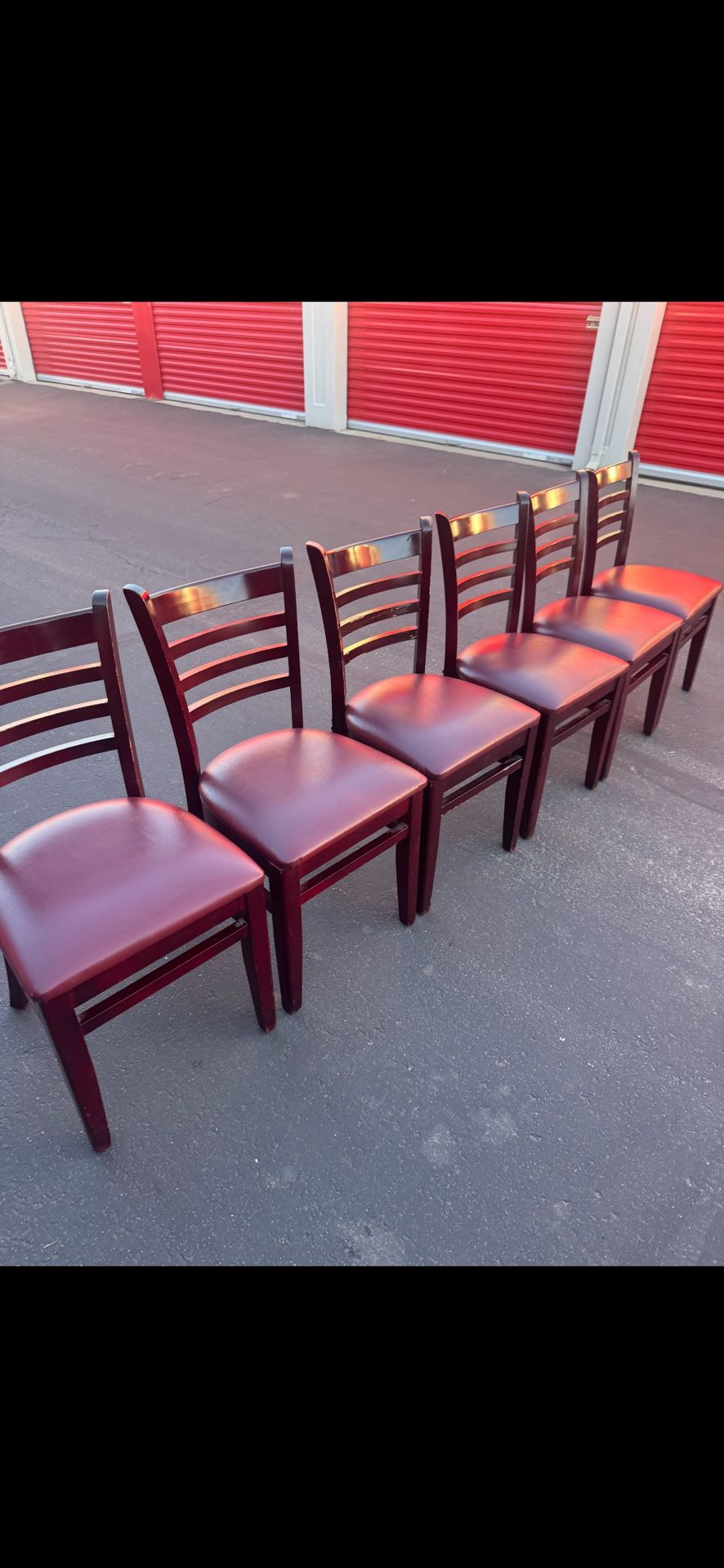 Each Chair $30/ Cada Silla $30 Good/ Buenas