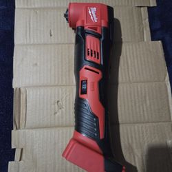 M18 Milwaukee Multi-tool