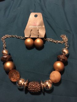 Brown and copper tone necklace