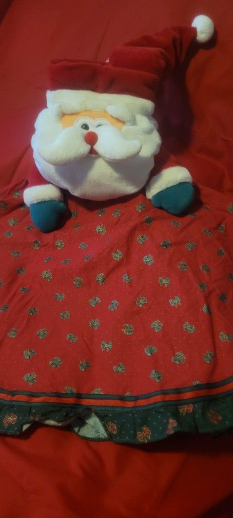 Plush Tree Skirt