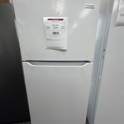 Frigidaire 18.3 cu ft Top Freezer Refrigerator in White