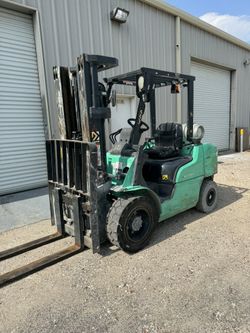 Forklift 