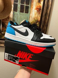 Jordan 1 Low Powder Blue UNC sneakers