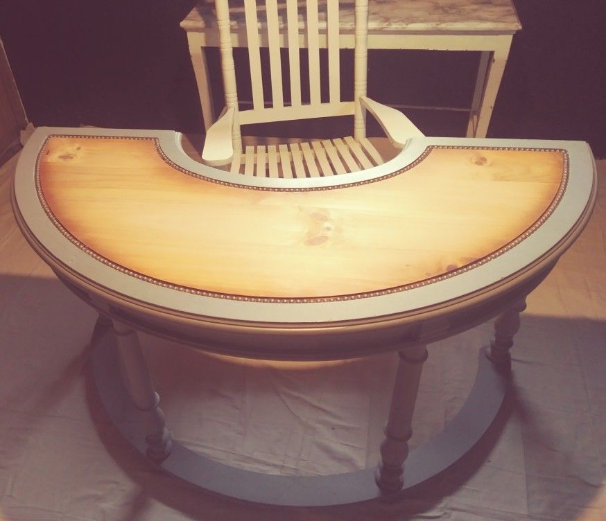 Gray AsHalf Moon Pulaski 3 Drawer Desk