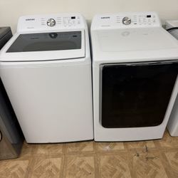 SAMSUNG WASHER AND DRYER SET. 