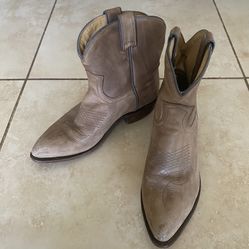 FRYE Billy Cowboy Western Short Distressed Boots 8.5 Women’s Nice