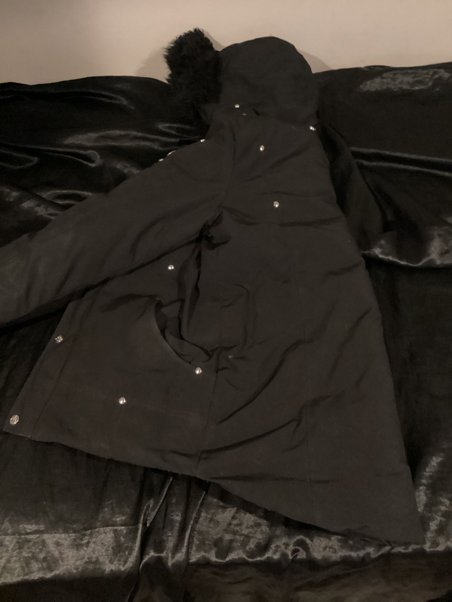 Moose Knuckles Kids Shearling Parka – Black – Size L/G – Great Condition