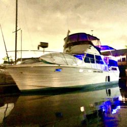 1973 Uniflite double Cabin