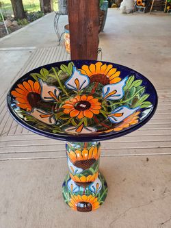 Tall Alcatraz And Sunflower Talavera Birdbath Design. Clay Pots, Planters. Pottery $120 cada una.