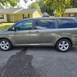 2012 Toyota Sienna