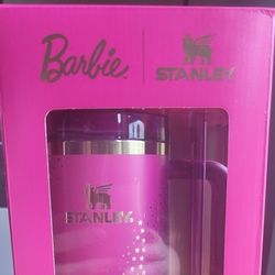 BARBIE X STANLEY '70S SUPERSTAR
40 OZ QUENCHER