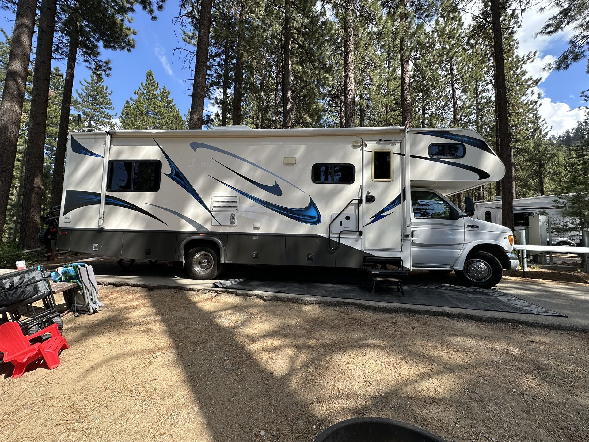 2002 E450 Fleetwood jamboree gt 31w