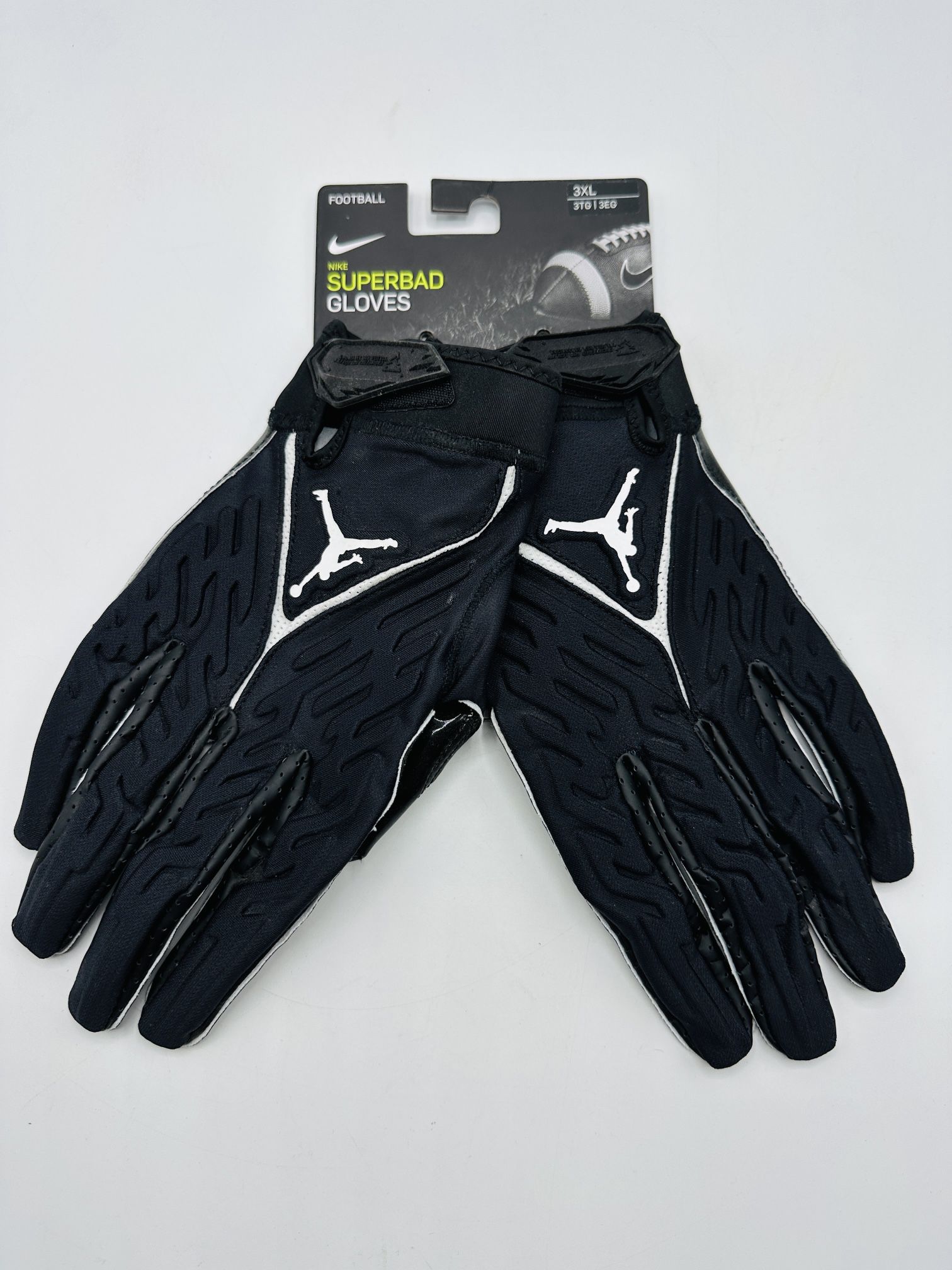Men's Nike Superbad Football Jordan Receiver Gloves Black DM0052-091 Size  XXXL for Sale in Bakersfield, CA - OfferUp