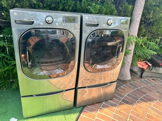 LG WASHER AND DRYER