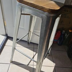 2 Metal Bar Stools 