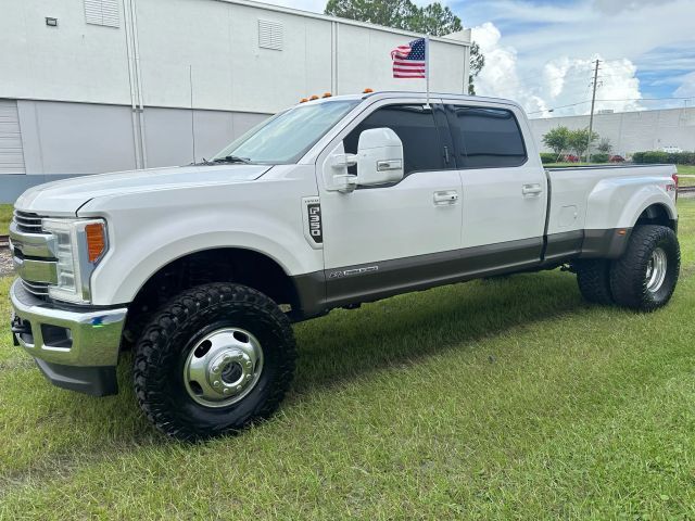 2017 Ford F350 Super Duty Crew Cab