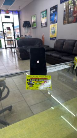 iPhone SE 2020 Unlocked/liverado 64Gb Black Today 