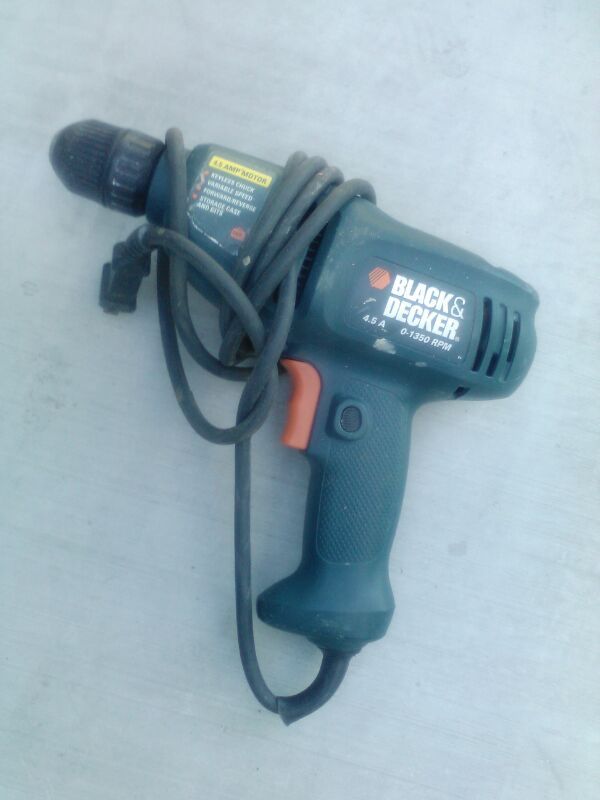 Black and Decker 4.5a drill 0 1350 rpm for Sale in North Las Vegas