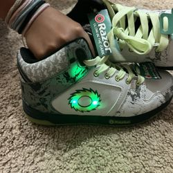 Razor Light Up Shoes Size 1