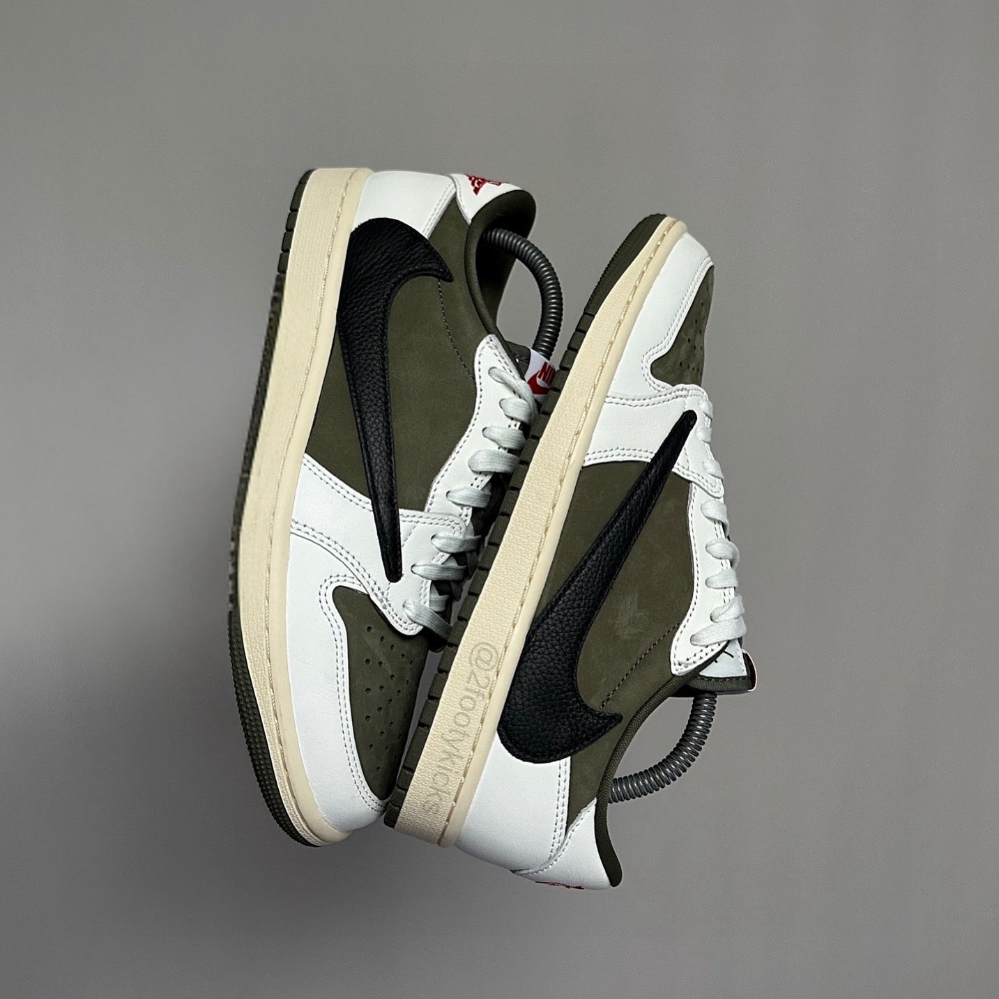 Air Jordan Retro 1 Low Travis Scott ‘Medium Olive’ 