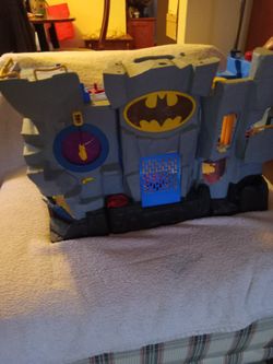 Fisher Price Imaginext DC Super Friends Bat-cave Original