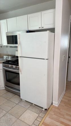 Refrigerator- Excellent condition