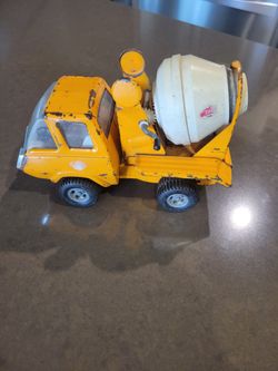 Tonka orange / white cement mixer truck
