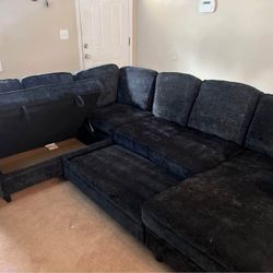 MORE BANG FOR YOUR BUCK!! SLEEPER SECTIONAL WITH CUPHOLDERS AND USB CHARGING PORTS! $825 !!
