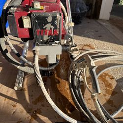Titan 440 airless paint sprayer