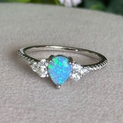 Blue Opal 💍 925 Sterling Silver Ring Size 7