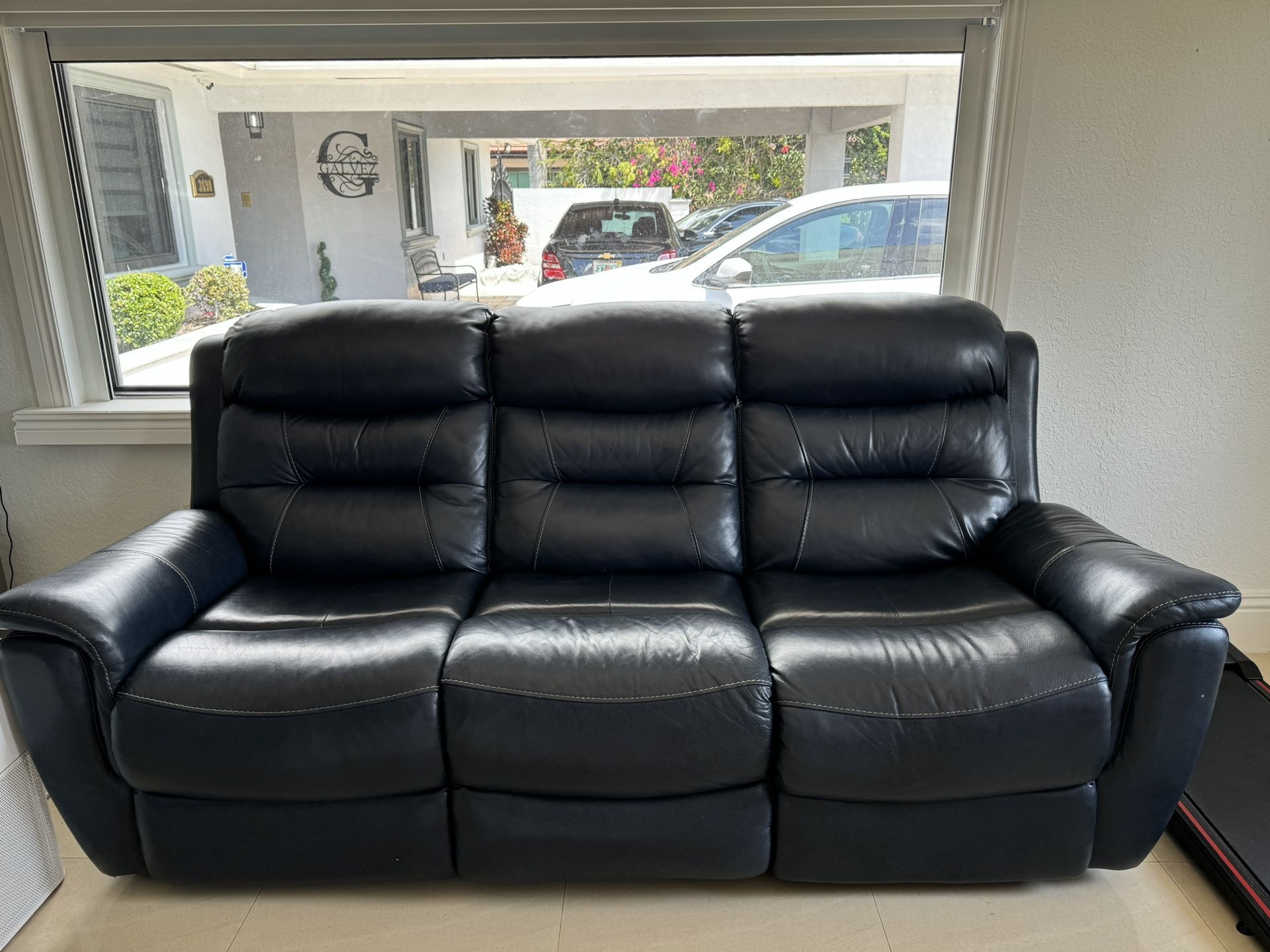 Recliner Sofa 