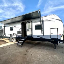 2022 SOLAIRE 37FT Washer Hookups 