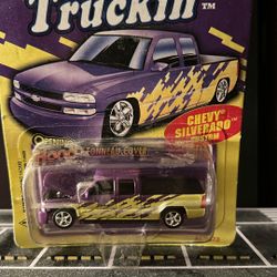 Hot Wheels - Revell Silverado 