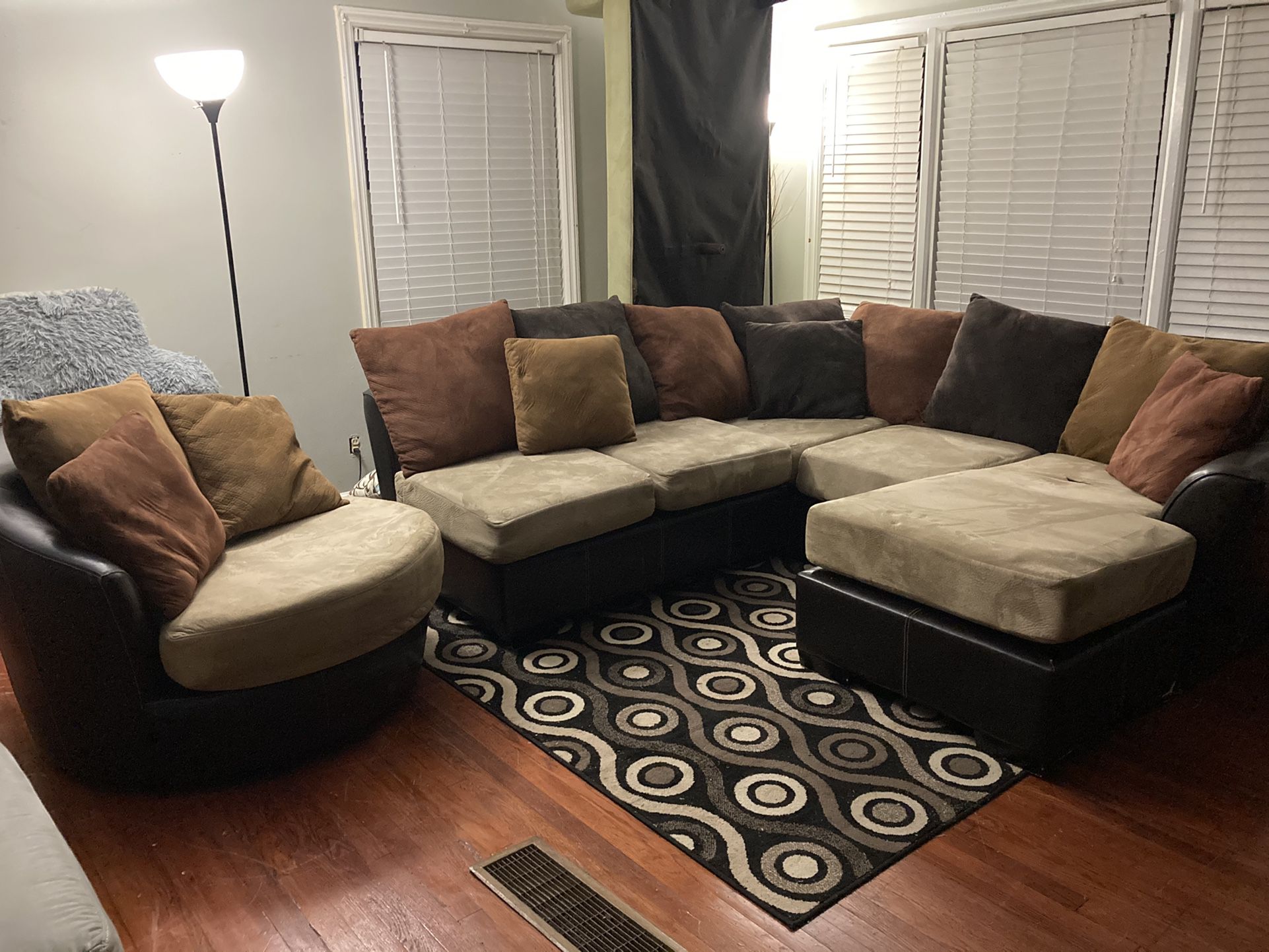 HAVERTYS PLUSH USED MOCHA SMALL 3PC SECTIONAL & REVOLVING CHAIR $399 OBO...ALL OFFERS WELCOME!!