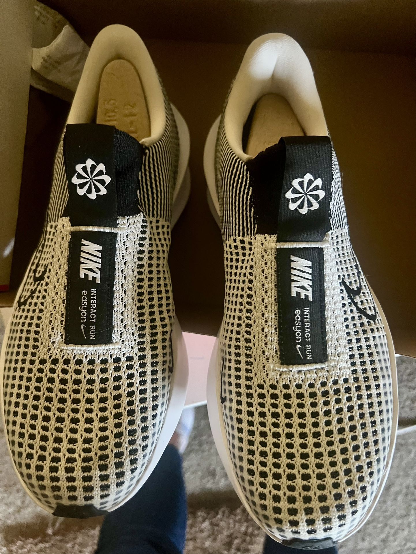 Brand New Nikes 11w 9.5 M