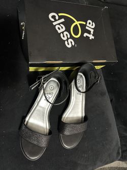 Art Class Fannie Heels  Shoes  NEW