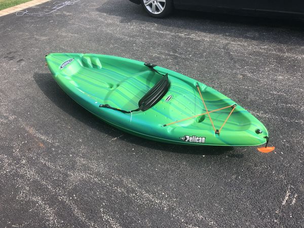 8 foot pelican kayak for Sale in Willowbrook, IL - OfferUp