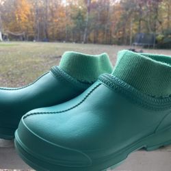 UGG Tasman Eva/Treadlite Size 7 Green