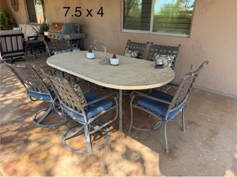 Outdoor Patio table + 6 chairs