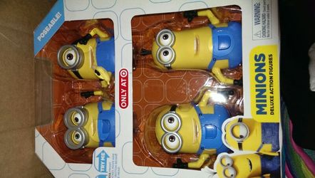 Minions deluxe action figures.