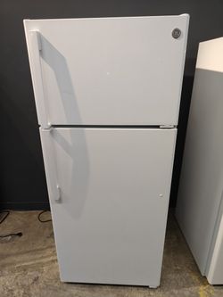 GE 28inch top freezerrefrigerator