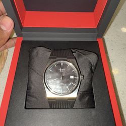 TISSOT PRX POWERMATIC 80 40MM T137.407.17.051.00  like new stickers on it never worn!!!
