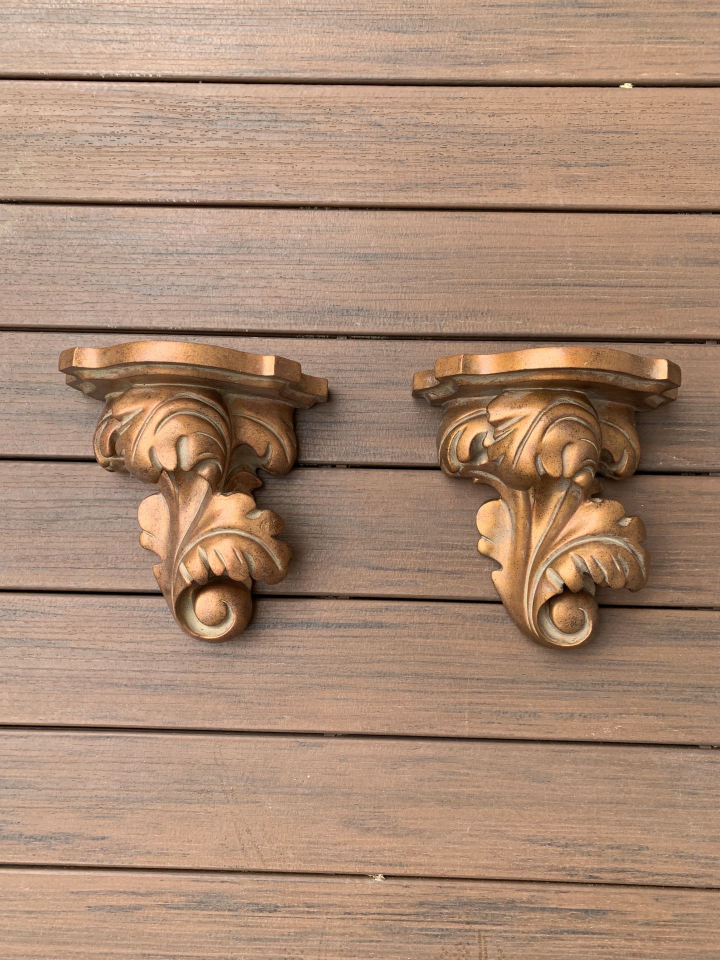 Set of two wall sconces/shelves