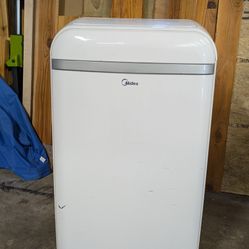 Midea Portable Air Conditioner 
